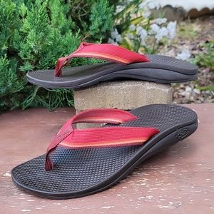 Chaco Women's Multi Red Orange Slide Sandals sz 8